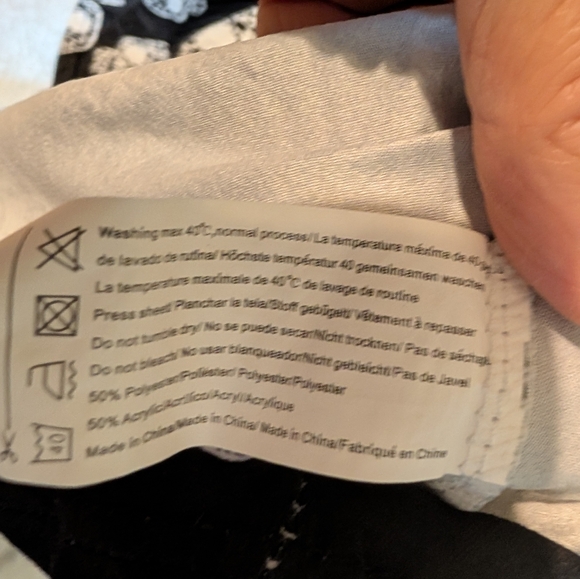 Zeagoo Black & White‎ Skull Dress Sz. Medium - Picture 9 of 13